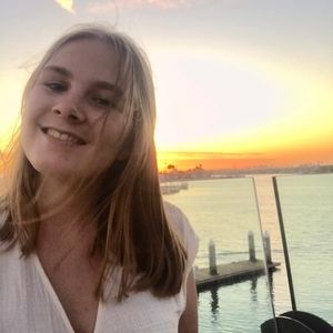 Meet your Posher, Briana